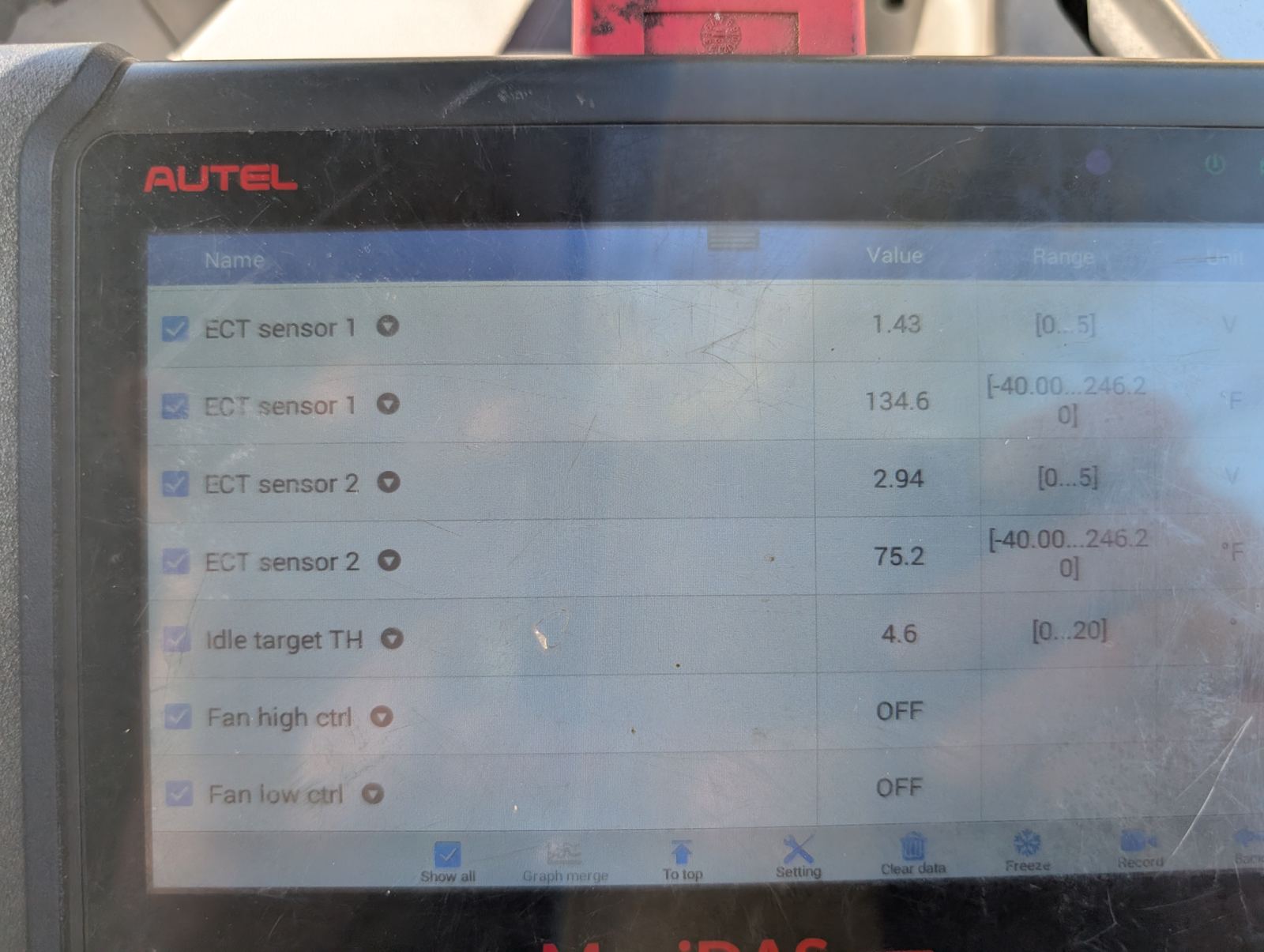 Autel scan tool showing live engine sensor data